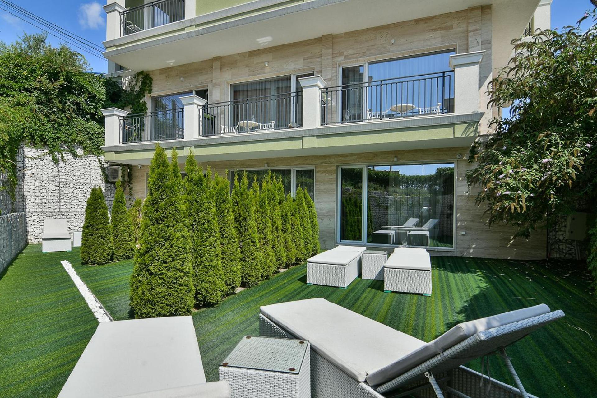 Sea Lounge Aparthotel Varna Buitenkant foto